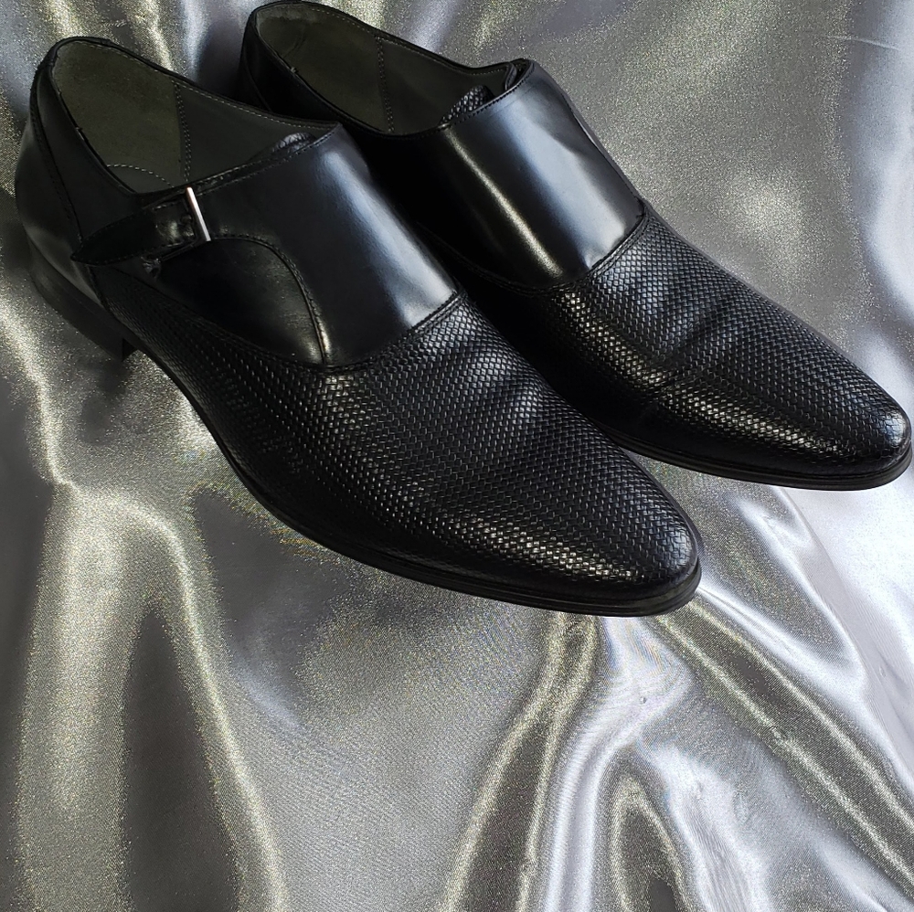 Men dress shoe